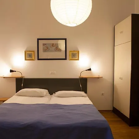 Apartma Rimska Tour As *